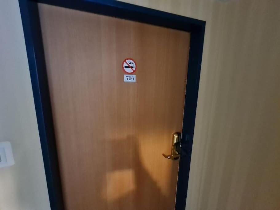 10q - Z6 706 Apartment Warsaw